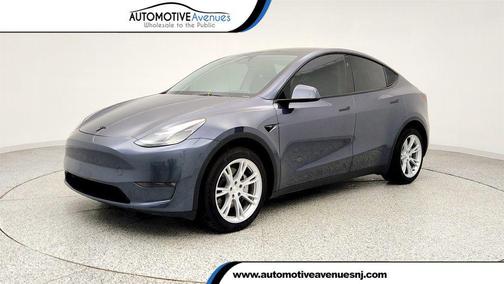 Midnight Silver Metallic 2023 Tesla Model Y Long Range Dual Motor All-Wheel Drive