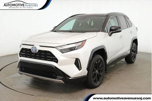 2023 Toyota RAV4 Hybrid SE