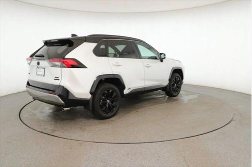 2023 Toyota RAV4 Hybrid SE