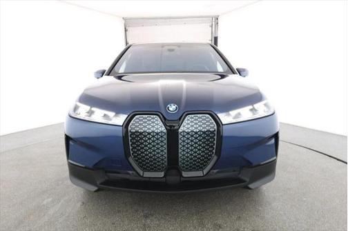 2025 BMW iX xDrive50