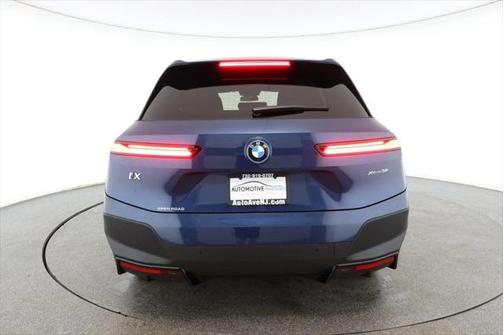 2025 BMW iX xDrive50