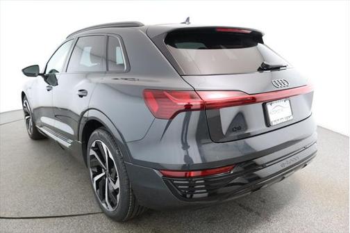 2024 Audi Q8 e-tron Premium Plus