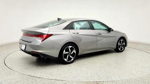 Fluid Metal 2023 Hyundai ELANTRA HEV Limited