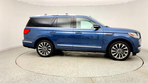 BLUE DIAMOND 2020 Lincoln Navigator Reserve