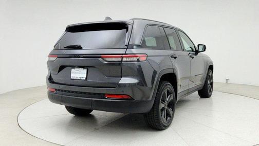 2022 Jeep Grand Cherokee Altitude
