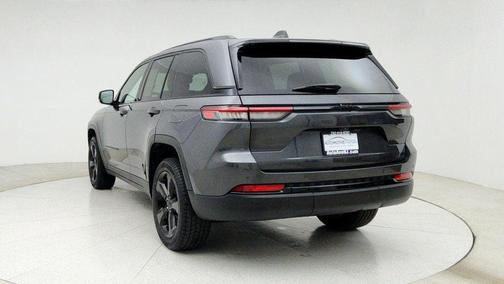 2022 Jeep Grand Cherokee Altitude