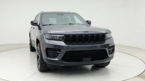 2022 Jeep Grand Cherokee Altitude