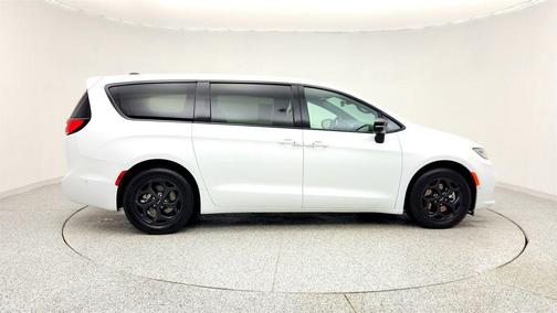 2024 Chrysler Pacifica Hybrid S Appearance Pkg