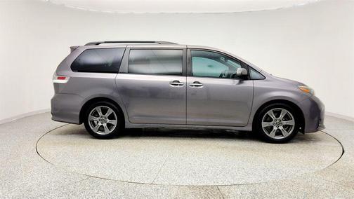 2018 Toyota Sienna SE Premium