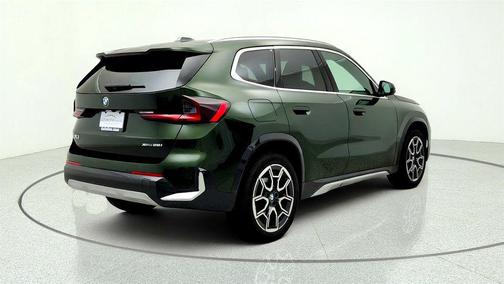 San Remo Green Metallic 2025 BMW X1 xDrive28i