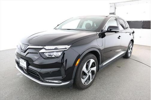 2023 VinFast VF 8 Eco AWD 82 kWh