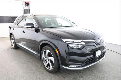 2023 VinFast VF 8 Eco AWD 82 kWh