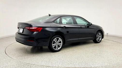 Deep Black Pearl 2023 Volkswagen Jetta 1.5T SE