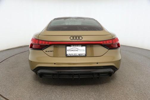 2022 Audi e-tron GT Prestige