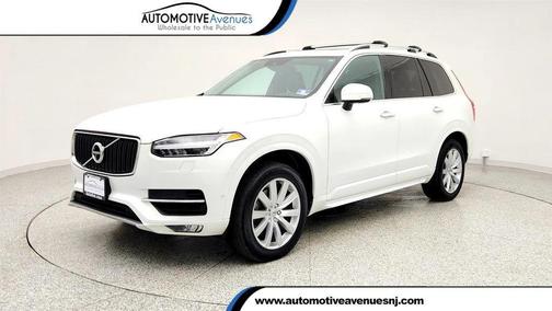2017 Volvo XC90 T6 Momentum