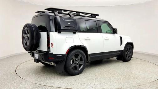 2024 Land Rover Defender 110 P400 X-Dynamic SE