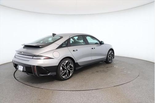 2025 Hyundai IONIQ 6 SEL