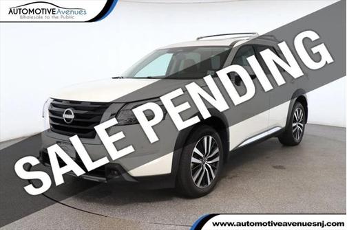 2023 Nissan Pathfinder Platinum 4WD