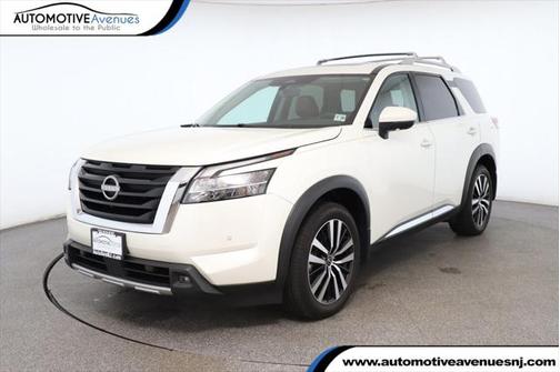 2023 Nissan Pathfinder Platinum 4WD