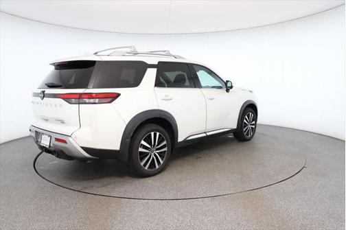 2023 Nissan Pathfinder Platinum 4WD