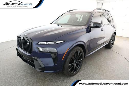 2023 BMW X7 M60i
