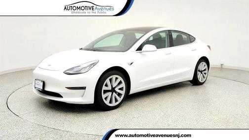 Pearl White Multi-Coat 2018 Tesla Model 3 Long Range