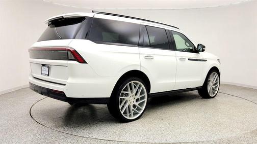 PRISTINE WHITE METALLIC 3C 2025 Lincoln Navigator Reserve