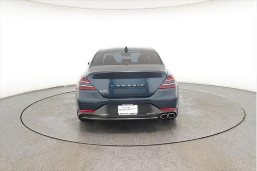 2023 Genesis G70 2.0T RWD