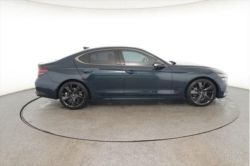 2023 Genesis G70 2.0T RWD