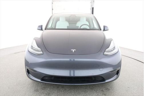 2022 Tesla Model Y Long Range Dual Motor All-Wheel Drive