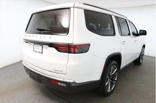 2022 Jeep Wagoneer Series III 4x2