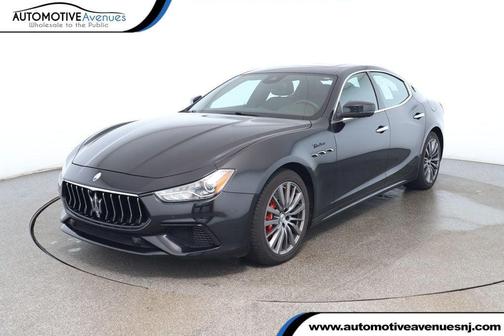 2022 Maserati Ghibli Modena Q4