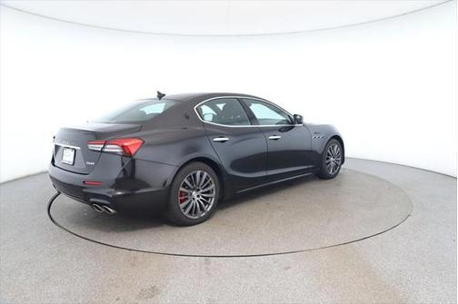 2022 Maserati Ghibli Modena Q4