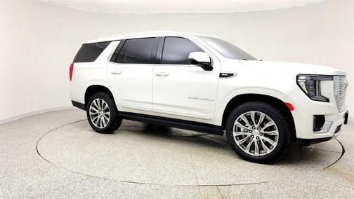White Frost Tricoat 2022 GMC Yukon Denali