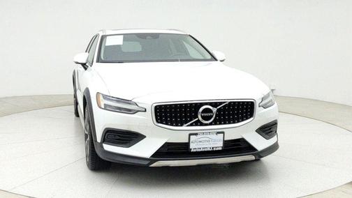 2020 Volvo V60 Cross Country T5