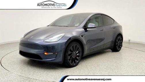 Midnight Silver Metallic 2022 Tesla Model Y Performance AWD w/ White & Black Premium Interior