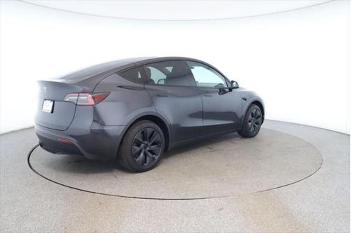 2024 Tesla Model Y Long Range Dual Motor All-Wheel Drive