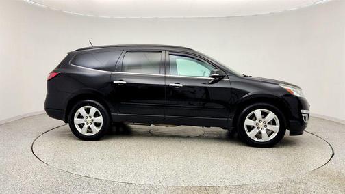 Mosaic Black Metallic 2017 Chevrolet Traverse 1LT