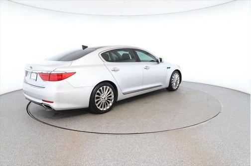 2017 Kia K900 Luxury 5.0L