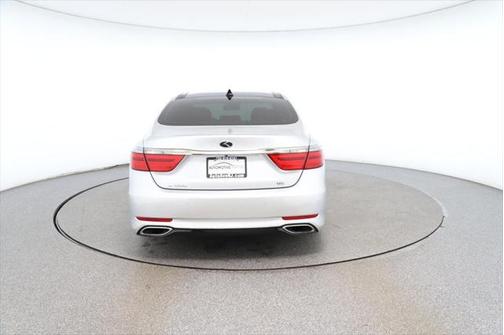2017 Kia K900 Luxury 5.0L