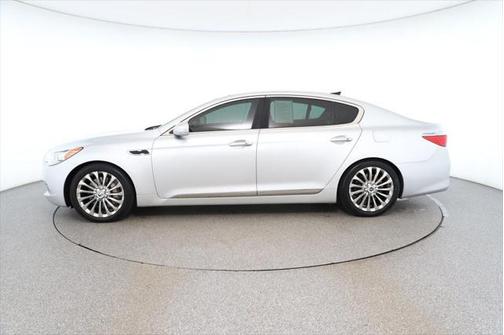 2017 Kia K900 Luxury 5.0L