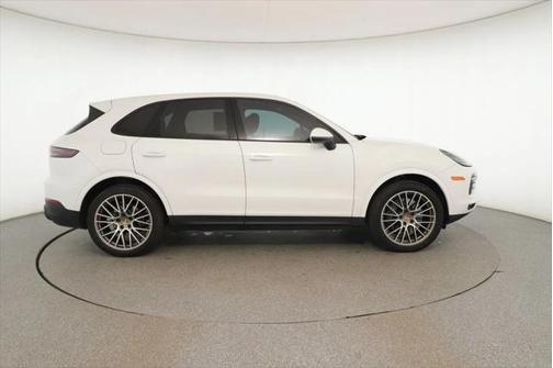2022 Porsche Cayenne Platinum Edition