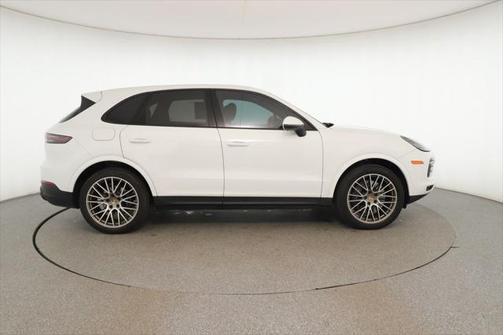 2022 Porsche Cayenne Platinum Edition