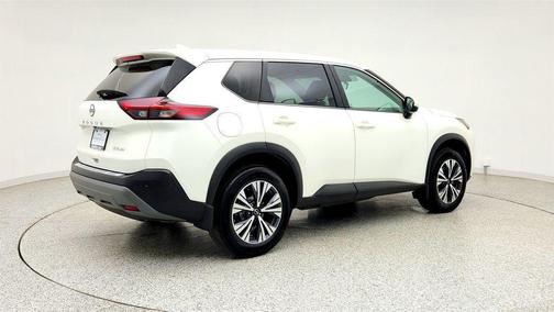 Pearl White Tricoat 2022 Nissan Rogue SV
