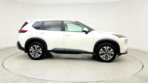 Pearl White Tricoat 2022 Nissan Rogue SV
