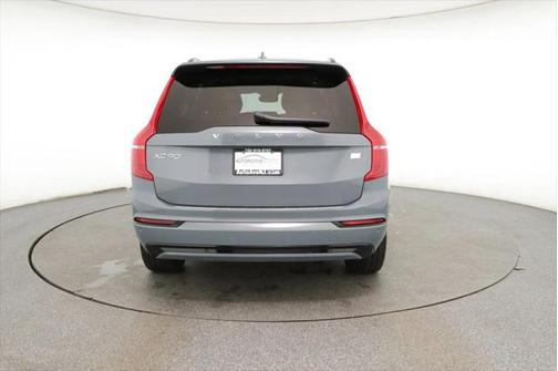 2023 Volvo XC90 Recharge Plug-In Hybrid T8 Plus Dark Theme 7-Seater