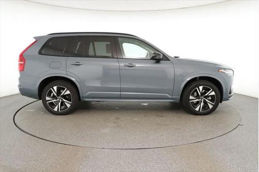 2023 Volvo XC90 Recharge Plug-In Hybrid T8 Plus Dark Theme 7-Seater