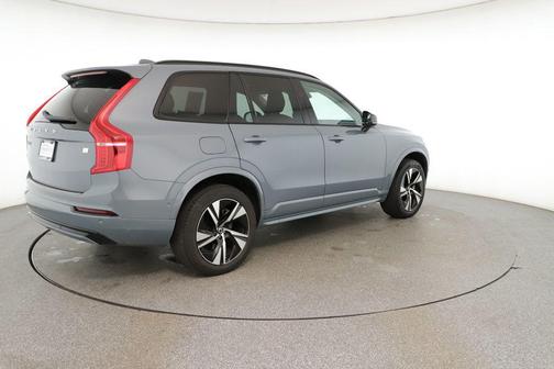 2023 Volvo XC90 Recharge Plug-In Hybrid T8 Plus Dark Theme 7-Seater