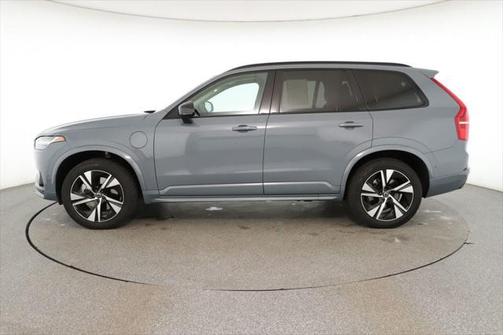 2023 Volvo XC90 Recharge Plug-In Hybrid T8 Plus Dark Theme 7-Seater