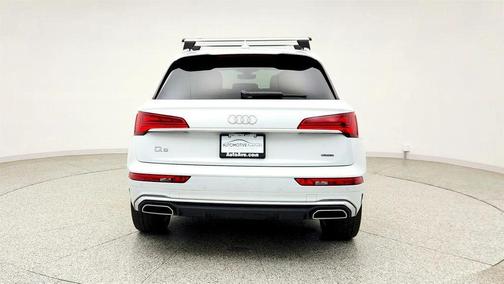 Glacier White Metallic 2023 Audi Q5 45 S line Premium Plus